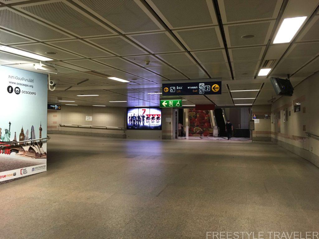 スネークファームの最寄駅Sam Yan駅